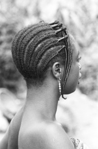 Yoruba woman with hair wrapped in black thread, Ife, Nigeria, 1970. Photo Eliot Elifoson.