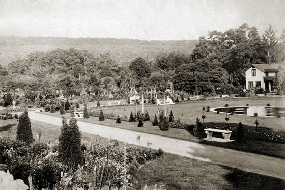 Italian sunken garden shortly after it was created, ca. 1905.