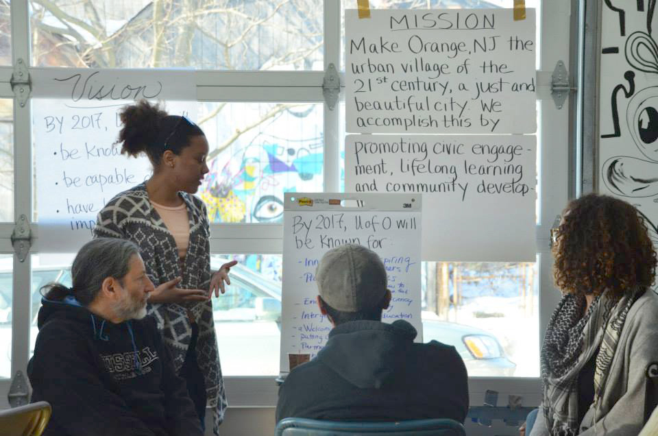 Rachel Bland leads a strategic planning meeting at University of Orange