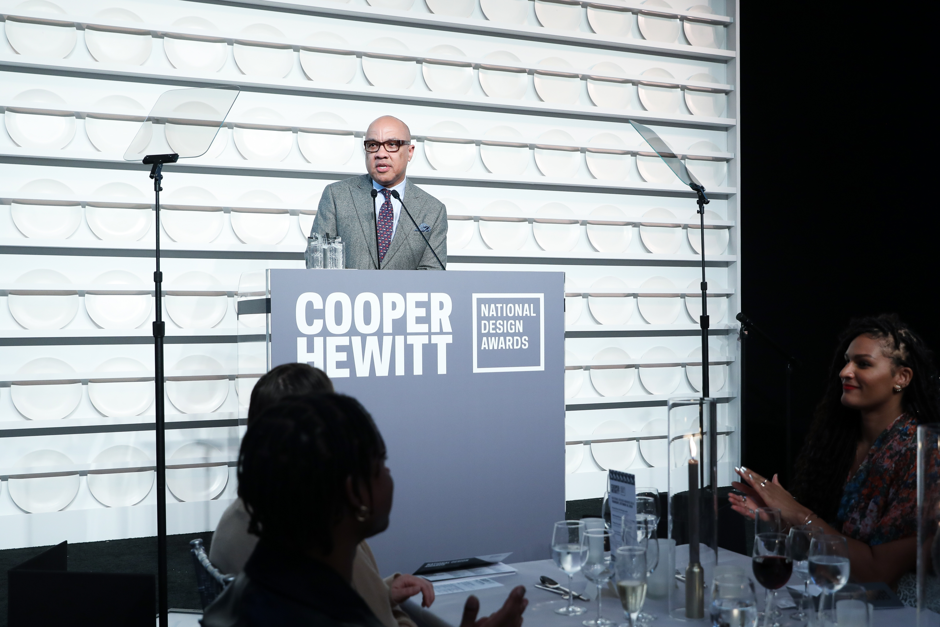 Man speaks at the lectern at the National Design Awards cermony